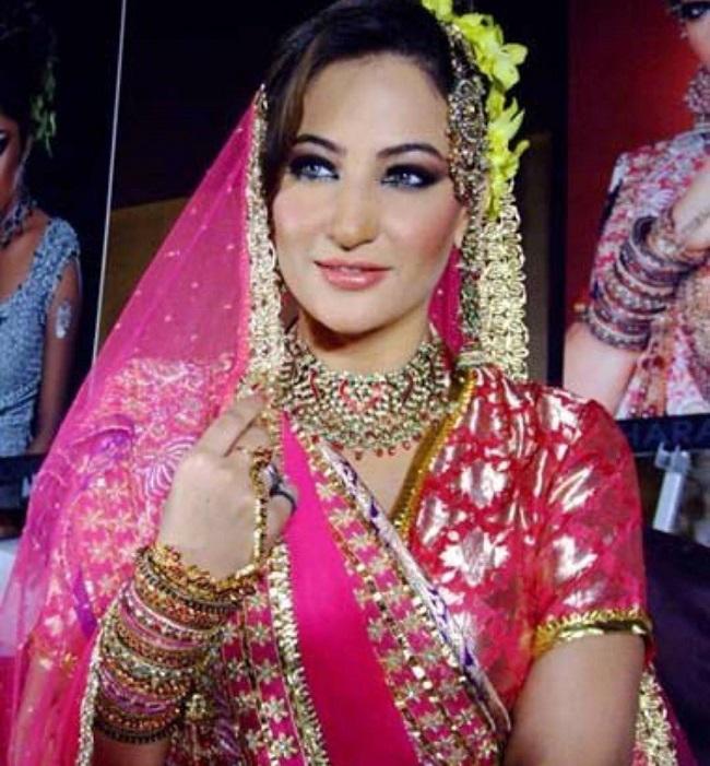 When asked Rakshanda Khan if juggling parenting and work is demanding, she said, 'No one has managed to master this art. Raising children is a 24x7 job. You could be awake 23 hours, and you will still have some work pending. I'm still trying to strike a balance.'
