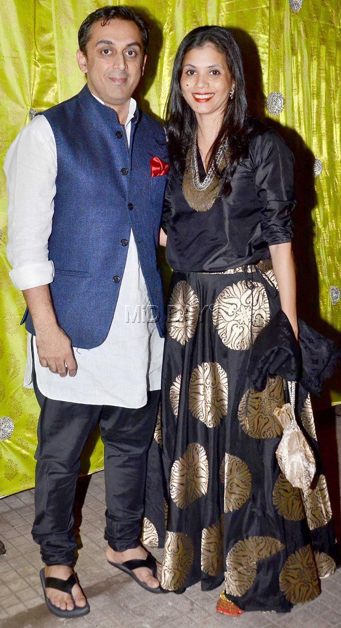 Rohan Gavaskar and wife Swati at Zaheer Khan and Sagarika Ghatge`s mehendi ceremony Rohan Gavaskar and wife Swati at Zaheer Khan and Sagarika Ghatge`s mehendi ceremony