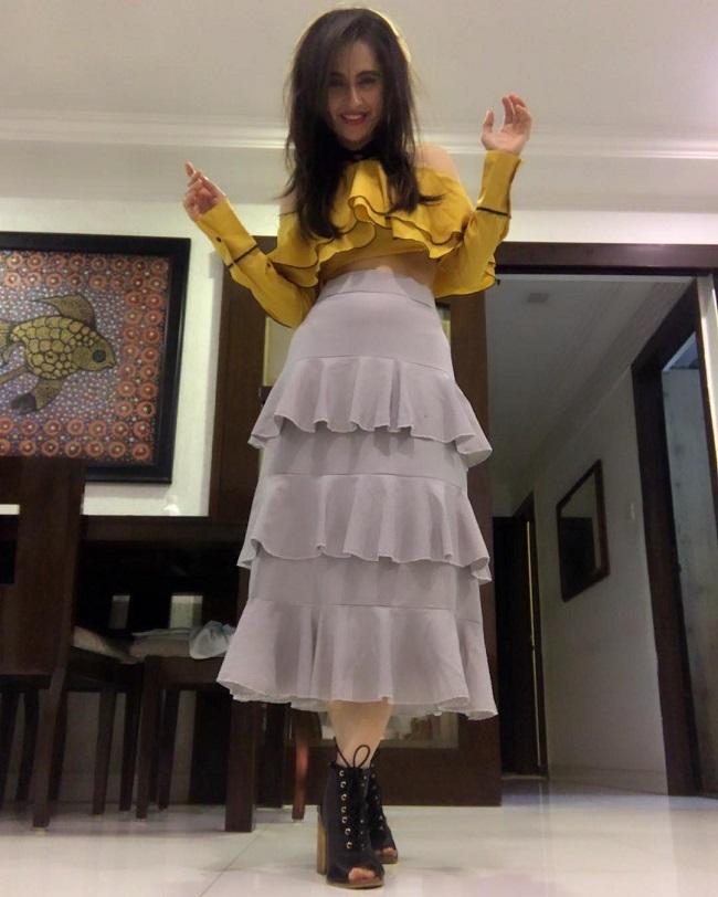 Banking on the success of Nach Baliye 3, after winning hearts with her dancing prowess, Sanjeeda Shaikh appeared in the TV show Kya Dill Mein Hai in 2008 along with Aamir. In the same year, the couple even hosted Nach Baliye 4.