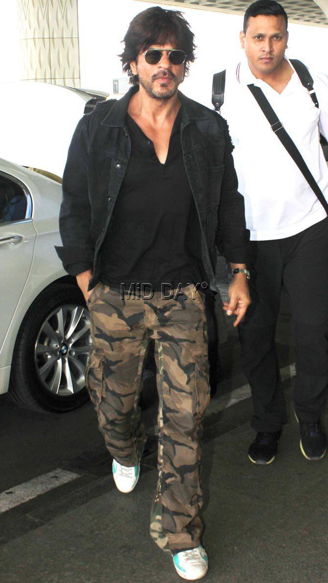 Shah Rukh Khan at the Mumbai airport