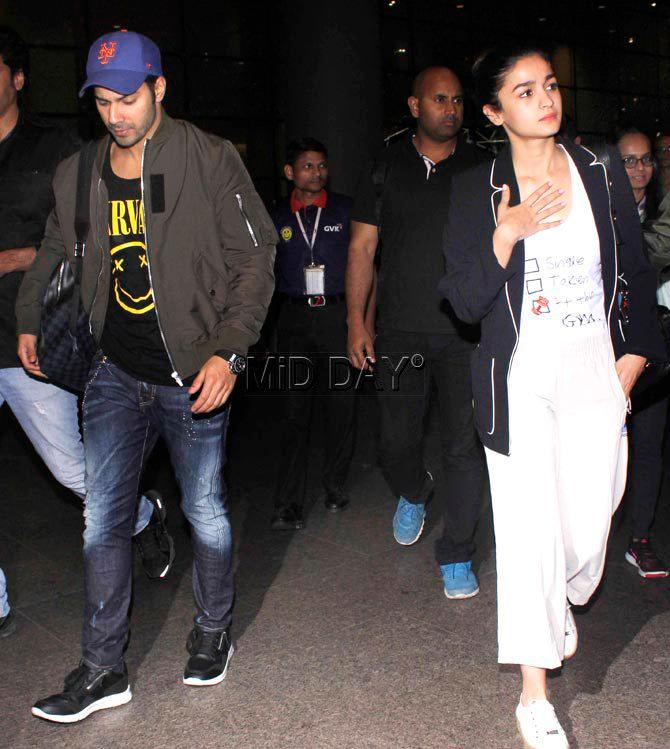 Varun Dhawan and Alia Bhatt were also spotted at the Mumbai airport