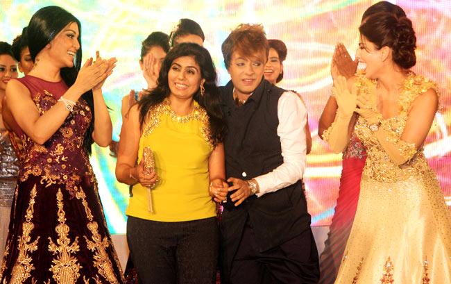 Koena Mitra and Sunny Leone applaud for Rohit Verma