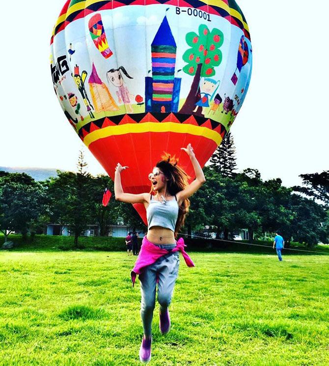 Sara Khan loves travelling and exploring new places. She often plans trips and shares beautiful pictures from her sojourns on social media.