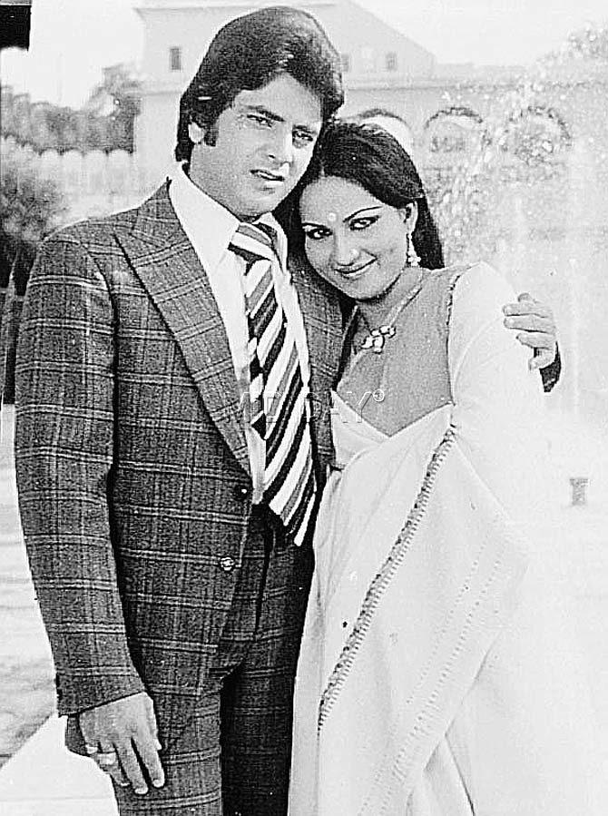 Reena Roy grabbed eyeballs when she starred opposite Jeetendra in 'Jaise Ko Taisa' and the song from the film 'Ab Ke Saawan Main Jee Dare' became a hit overnight.