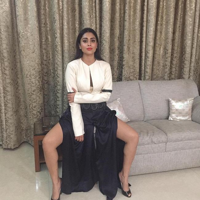Shriya Saran broke the hearts of many guys out there when she tied the knot with Russian entrepreneur and tennis player Andrei Koscheev. It was a hush-hush wedding that took place in March 2019.