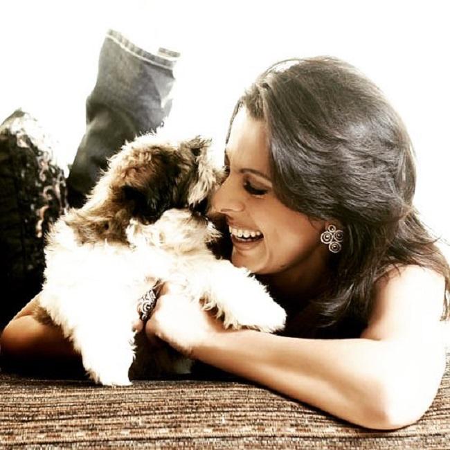 Pooja Bedi has seen lots of ups and downs in her life. All we wish is a happy life ahead for this strong woman!
P.S: Happy birthday, Pooja!