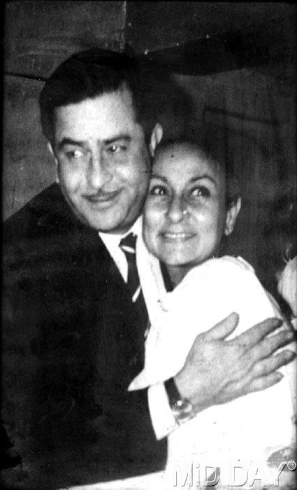Raj Kapoor and Nadira. The duo featured together in the evergreen song from 'Shree 420' (1955), 'Mud Mud Ke Na Dekh'