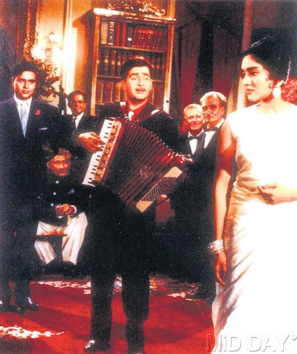 Raj Kapoor with Vyjayanthimala and Rajendra Kumar in Sangam (1964), which was the showman's first film in colour