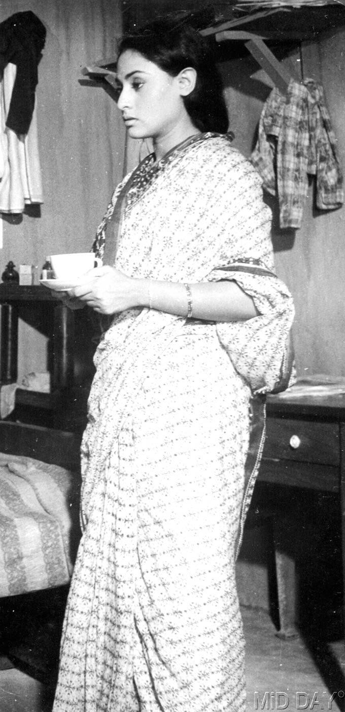 680px x 1401px - Interesting facts about Jaya Bachchan and photos from her younger days