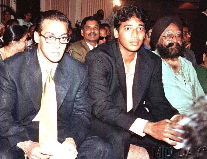 Salman Khan had also dated Sangeeta Bijlani, whom he was supposed to get married as well. But eventually broke up. Salman Khan had even dated Somy Ali. In picture: Salman Khan with tennis ace Mahesh Bhupathi and Khushwant Singh.