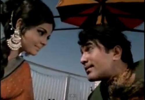Sachaa Jhutha: In a double role, Khanna plays a simple villager as well as a crook with equal conviction in this 1970 classic. The film also starred Vinod Khanna and Mumtaz. Sachaa Jhutha: In a double role, Khanna plays a simple villager as well as a crook with equal conviction in this 1970 classic. The film also starred Vinod Khanna and Mumtaz.