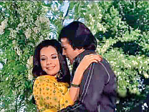 Do Raaste (1969), co-starring Rajesh Khanna, made Mumtaz a big star even though she had an insignificant role