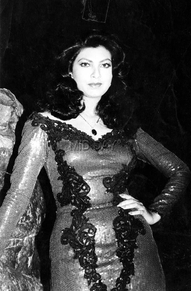 Kimi Katkar's last film was Humlaa in 1992. The actress disappeared from the showbiz, as she decided to get married.
