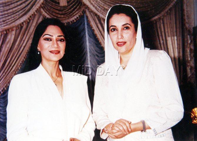 Simi Garewal and the late Benazir Bhutto clicked in one frame.