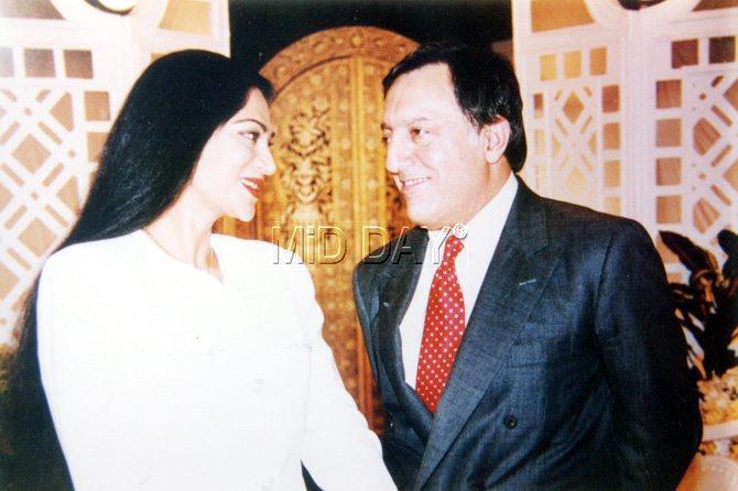 Simi Garewal and Mansoor Ali Khan Pataudi clicked during a conversation at an event.