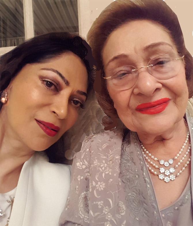 Simi Garewal and late Krishna Raj Kapoor click a pretty selfie when they met a few years ago.