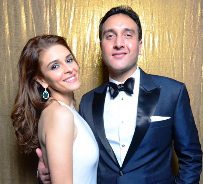 Raageshwari Loomba with husband Sudhanshu Swaroop at their wedding reception