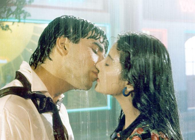 In 1994, Akshay Kumar, Saif Ali Khan and Kajol-starrer Yeh Dillagi made him the new lover-boy of B-Town. It went on to become the sixth highest-grossing film in 1994. The duo was also nominated as the best actor and best actress by Filmfare Awards. In picture: Akshay Kumar and Kajol share a lip-lock in the movie, Yeh Dillagi