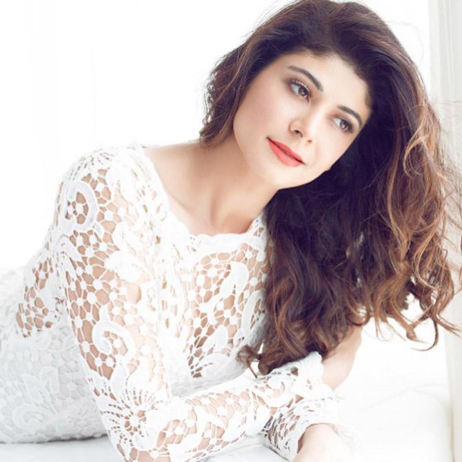 Though Pooja Batra turned down many offers to complete her education, the actress kick-started her career with Virasat in 1997, alongside Anil Kapoor and Tabu.