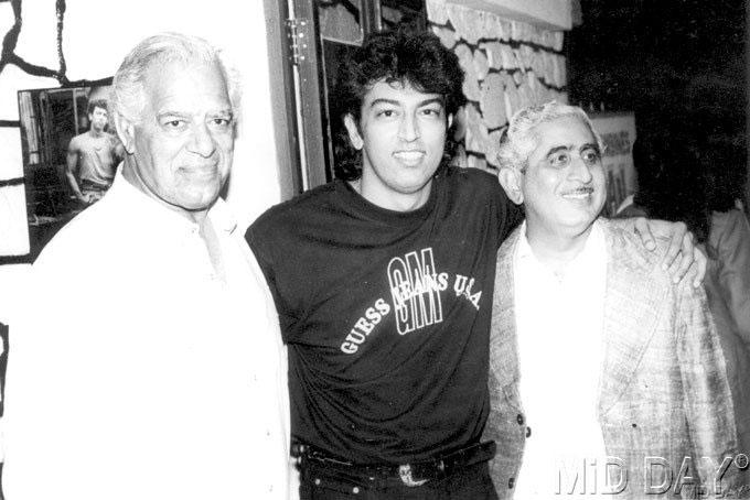 By the year 1956, Dara Singh had already done more than four films, but had it easy so far. He was cast in films because of his superb physique and standing as the world champion - Rustam-e-Hind