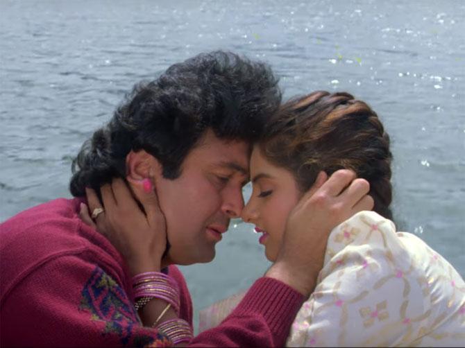 Deewana, that also saw Rishi Kapoor romancing Divya Bharti, moved the actress from promising newcomer status to A-list status.