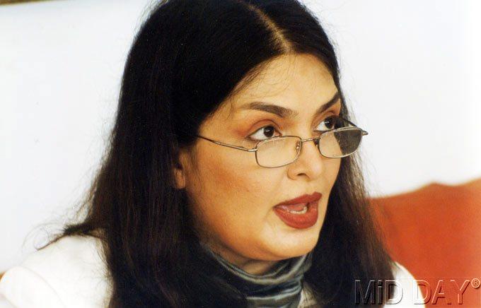 However, at the peak of her career, Parveen Babi left the industry and was later diagnosed with paranoid schizophrenia. The yesteryear actress lived alone for the most part of her later years.