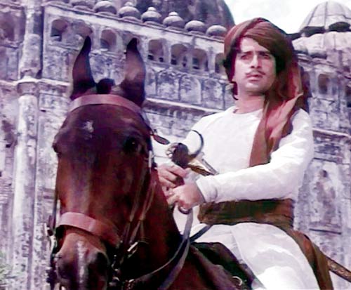 Shashi Kapoor in a still from Junoon (1978)