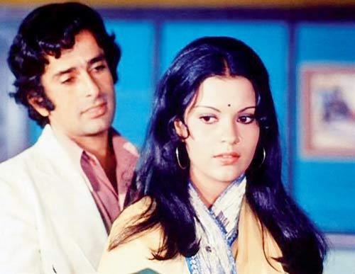 Shashi Kapoor and Zeenat Aman in Roti Kapda Aur Makaan (1978)