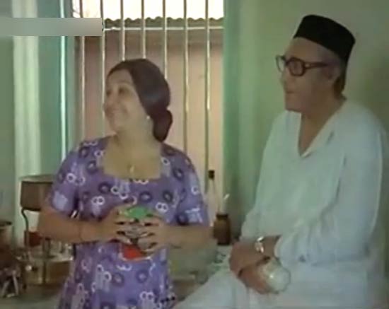 Khatta Meetha: Basu Chatterjee's 1978 film on remarriage of elders is relevant as ever, even today. Homi Mistry (Ashok Kumar) is a Parsi widower with three sons Nargis Sethna, (Pearl Padamsee) is a widow who also has grown-up kids. They both decide to get married in an endeavour to find emotional support, but children from both sides find this difficult to accept. How they manage to become one forms the crux of the story. Did you know? Ranjit Chowdhry, who plays Ashok Kumar's son Russie Mistry in the film is actually the son of late Pearl Padamsee while Preeti Ganguli played Freni Sethna (Pearl's daughter in the film) was Ashok Kumar's daughter in real life