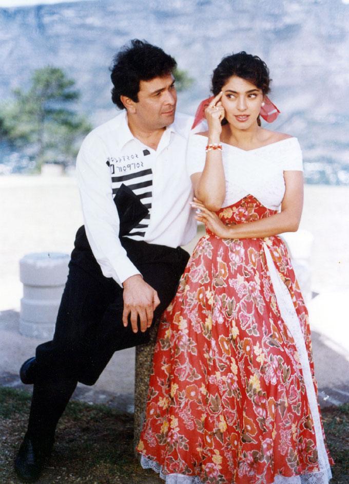 Rishi Kapoor was a name known across age groups. Though the above 40 folks knew him for his films and lineage, younger folks on Twitter knew him as the man who spoke his mind.
In picture: Rishi Kapoor and Juhi Chawla starred together in Bol Radha Bol (1992).