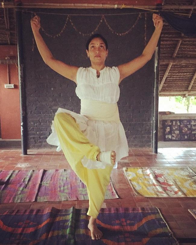 Sandhya Mridul is a trained Bharatnatyam dancer and loves to dance in her free time.