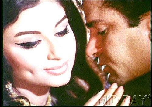 There was huge criticism and times were very different. Tiger was away and I told him all this is happening and he told me 'I am sure you look very nice'. That was enough support and I wasn't unsettled then,' said Sharmila Tagore.