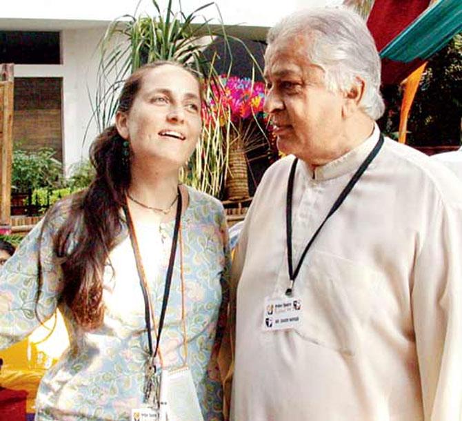 Shashi Kapoor with his daughter Sanjana Kapoor at Prithvi Theatre in Mumbai.