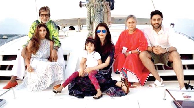 Here's taking a look at some more candid photos of Shweta Bachchan Nanda! Shweta Bachchan Nanda with Amitabh Bachchan, Aishwarya Rai Bachchan, Aaradhya Bachchan, Jaya Bachchan and Abhishek Bachchan during Big B's 75th birthday celebrations in the Maldives.