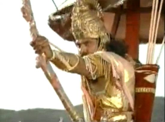 Like Ramayan, Mahabharat also brought epic joy to viewers. The bow and arrow fight sequences remain legendary even today. Mukesh Khanna, Pankaj Dheer, Gajendra Chouhan, Roopa Ganguly, Puneet Issar, Nitish Bhardwaj and others gained popularity due to the show.