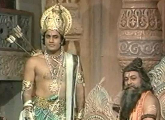 Ramayan was one reason why people of all ages woke up early even on a Sunday. Ramayan not only entertained but also enriched our lives. Arun Govil essayed Ram and Deepika Chikhalia was cast as Sita on the show. Both of them along with other cast members went on to become household names.