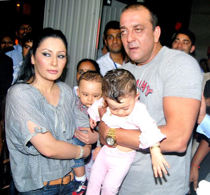 Sanjay Dutt and Maanayata have twins. The boy is named Shahraan and a girl named Iqra. The boy's name comes from two words 'Shah' means 'royal' and 'Raan' is 'knight' or 'warrior' (in Persian) 'Iqra' means 'to educate' (in Hebrew).