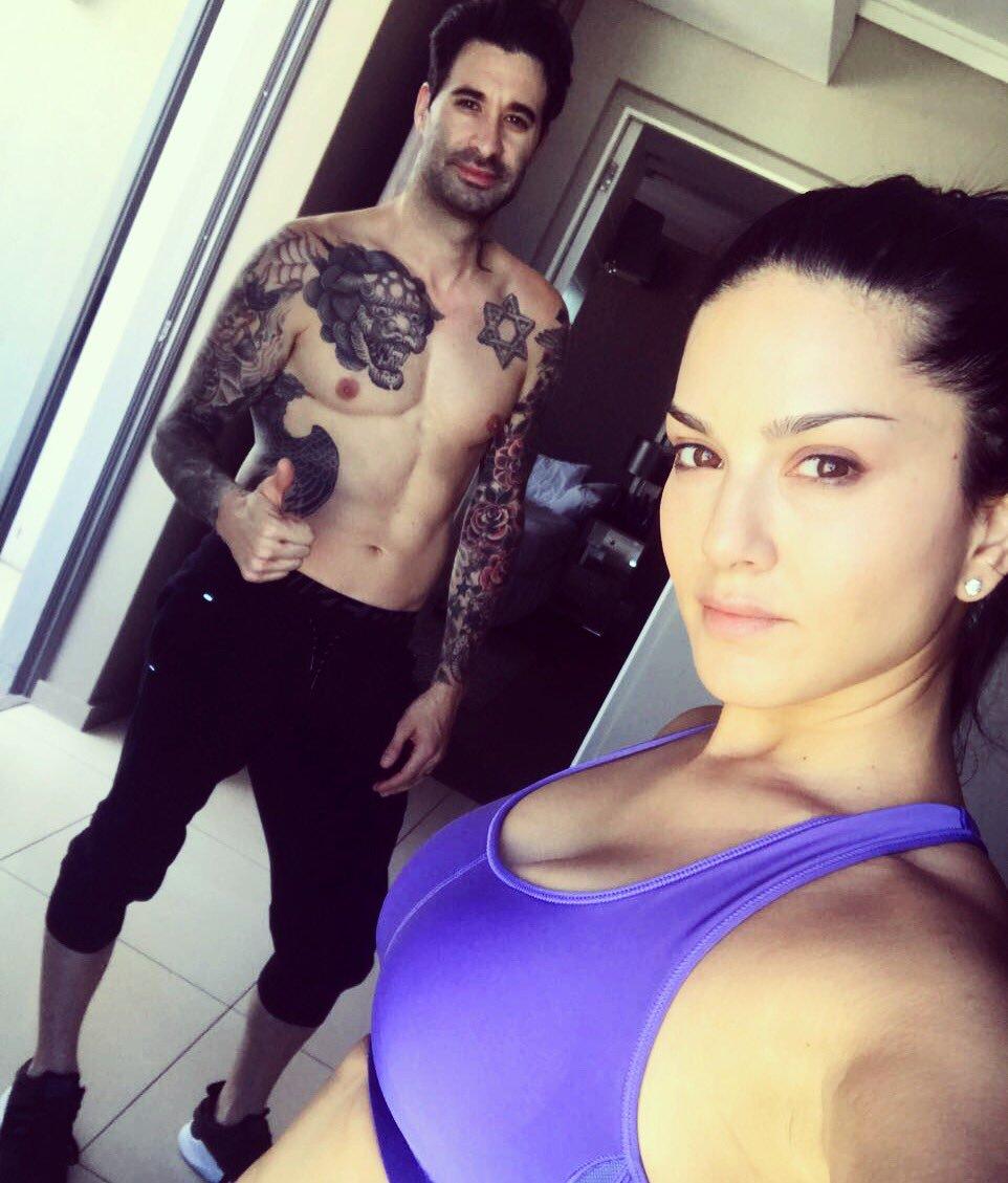 Sunny Leone`s candid pictures from her personal album are a must-see!