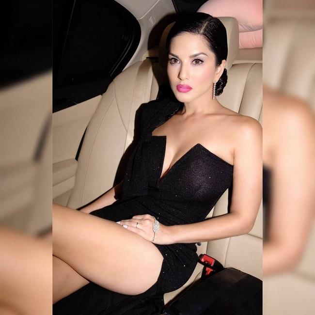 Sunny Leon Kidnap Xxx - Sunny Leone`s candid pictures from her personal album are a must-see!