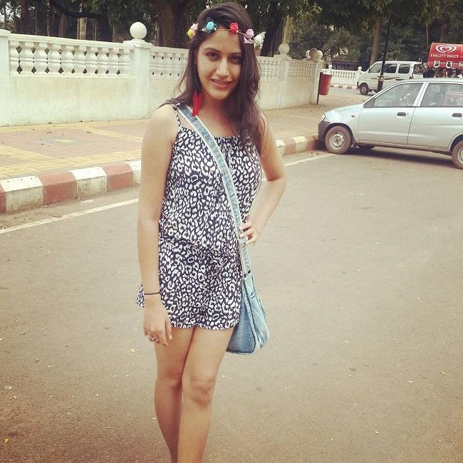 After doing some commercials, Surbhi Chandna appeared on some episodes of Taarak Mehta Ka Ooltah Chasmah. Yes, you heard that right! Surbhi was part of the iconic sitcom as well in 2009. In fact, TMKOC was her TV debut. 