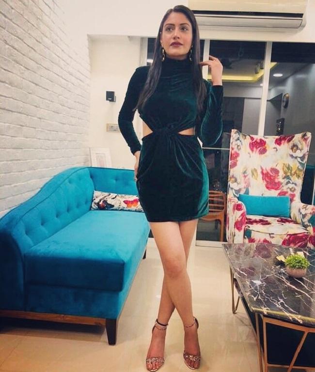 Surbhi Chandna also appeared alongside Ishqbaaaz co-star Nakuul Mehta on the reality show Lip Sing Battle in 2017, which was hosted by Farah Khan.