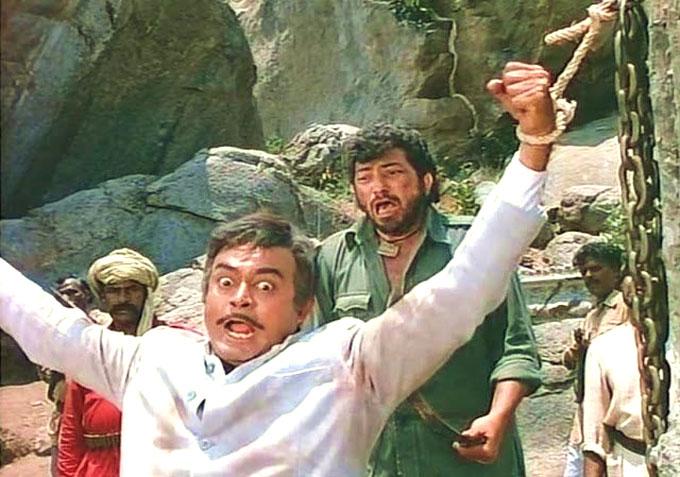 Legendary actor Pran's name was being discussed for the role of Thakur Baldev Singh, before Sanjeev Kumar was finalised.