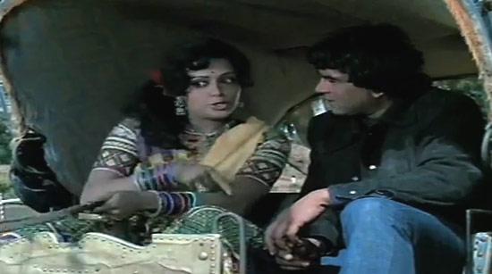 The story goes that Dharmendra was keen on portraying Thakur. However, if that happened, Sanjeev Kumar would have ended up playing Veeru. Both Kumar and Dharmendra were trying to woo Hema Malini at that time, and hence Dharmendra settled for the role of Veeru.