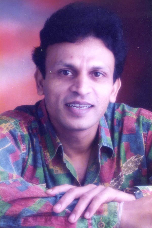 Annu Kapoor: Over the course of his career though he hasn't got the kind of roles that do justice to his acting prowess. Only an actor of humungous talent could pull off the character of a crazy newspaper editor like Kapoor did in Mr India. Only recently, he has been able to show his acting prowess a lot more through films like Vicky Donor (2012), Jolly LLB 2 (2017), Dream Girl (2019).