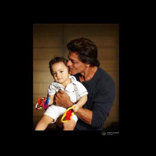 It was in 2014 when Shah Rukh Khan revealed the first picture of his son AbRam. He had turned one by then. SRK wished his fans 'Eid Mubarak' on Twitter and Facebook and sprung a surprise by sharing his little one's picture.