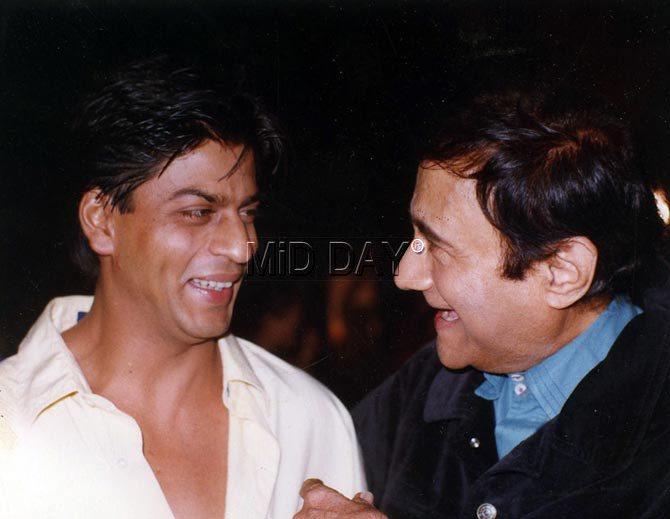 Shah Rukh Khan clicked with the legendary actor Dev Anand