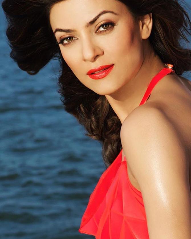 Though Sushmita Sen's acting career didn't touch great heights, the actress has been an active stage performer and has stood up for social causes. She was even honoured at the Mother Teresa Awards 2013 for her social work.