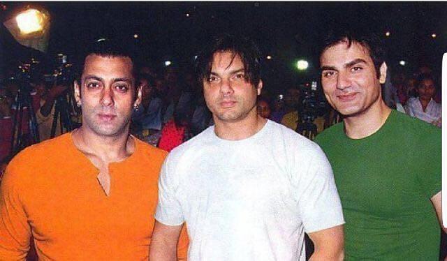 Only a few would know that Salim Khan had written Salman Khan's 1991 film, Patthar Ke Phool, which did fairly well. The veteran feels that time has come for scriptwriters to get their due as stars usually pocket credit when a film does well. In picture: Salman Khan poses with his brothers Sohail Khan and Arbaaz Khan and form a tricolour.