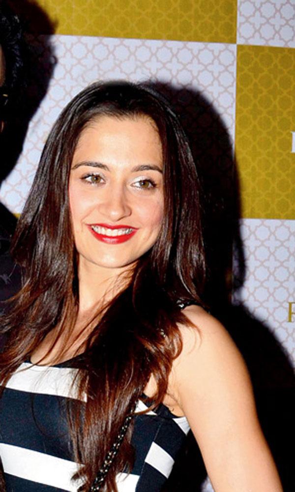 Sanjeeda Shaikh: Sanjeeda started off her television career playing the quirky Namrata, aka Nimmo, in 'Kyaa Hoga Nimmo Kaa' in 2006. But long before she became a household name with Nimmo, she had done a cameo in 'Baghban' in 2003. Not only did she get the opportunity to star in a film featuring Amitabh Bachchan, Hema Malini and Salman Khan, but also got a chance to shake a leg with none other than Big B in the song 'Chali Chali'. Sanjeeda has also appeared in Bipasha Basu-starrer 'Pankh' (2010).