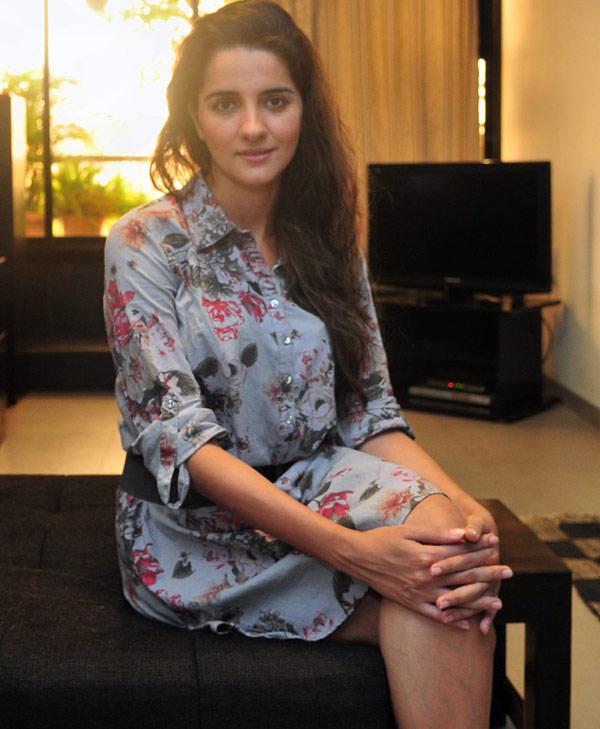 Shruti Seth: Starting as a VJ, she moved to acting in TV shows, namely Kyun Hota Hai Pyar, Des Mein Nikla Hoga Chand and Shararat. She also hosted the comedy show Kahani Comedy Circus Ki. Seth did brief roles in Fanaa, Ta Ra Rum Pum, but it was her bold cameo in Raajneeti that grabbed eyeballs.